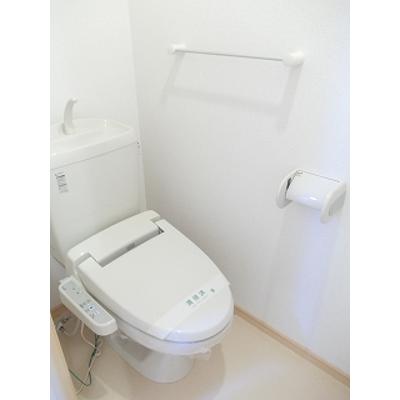 クィーンベル　Ⅱ 201【管理NO：1-016972201-02010】 ★家具家電は申し込み後に搬入します★の物件画像