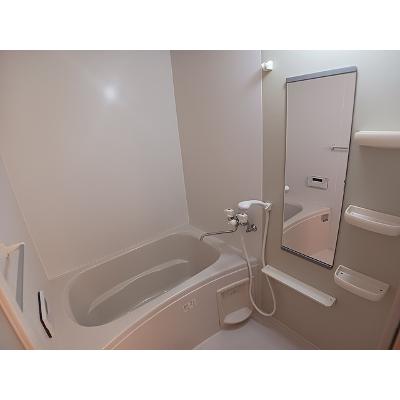 カーサ　ウイスタリア 102【管理NO：1-013337901-01020】 ★家具家電は申し込み後に搬入します★の物件画像