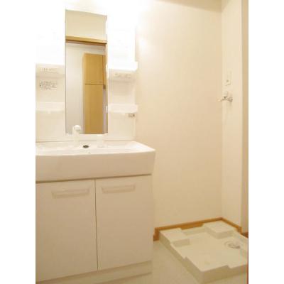 レオナール 101【管理NO：1-015203901-01010】 ★家具家電は申し込み後に搬入します★ ★2026年10月中旬入居可能★の物件画像