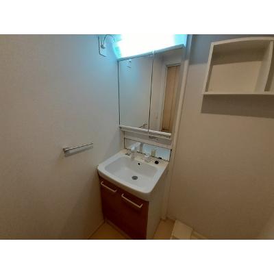 カントリーロード 103【管理NO：1-021903001-01030】 ★家具家電は申し込み後に搬入します★ ★2026年09月下旬入居可能★の物件画像