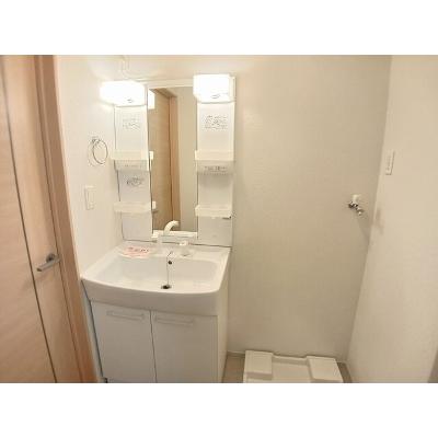リーブルディマージュ　Ｃ 202【管理NO：1-017744701-02020】 ★家具家電は申し込み後に搬入します★の物件画像