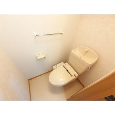 ローゼンハイム 102【管理NO：1-012114901-01020】 ★家具家電は申し込み後に搬入します★の物件画像