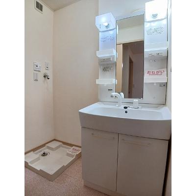 グランソレイユＫＯ　Ⅴ 103【管理NO：1-015954601-01030】 ★家具家電は申し込み後に搬入します★の物件画像