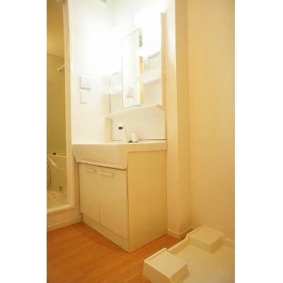 Ｊ＆Ｋ 102【管理NO：1-022103101-01020】 ★家具家電は申し込み後に搬入します★ ★2026年10月上旬入居可能★の物件画像