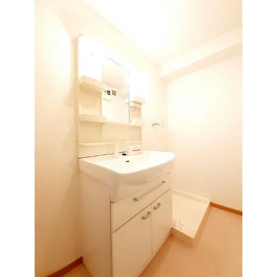 オネスティ　ユー　カレント 205【管理NO：1-013631801-02050】 ★家具家電は申し込み後に搬入します★の物件画像