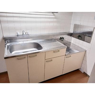 グリーンハウスＡ 201【管理NO：1-002608201-02010】 ★家具家電は申し込み後に搬入します★の物件画像