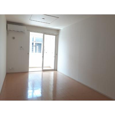 バールハイトＢ 101【管理NO：1-017955802-01010】 ★家具家電は申し込み後に搬入します★ ★2026年10月中旬入居可能★の物件画像