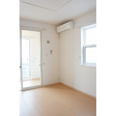 モンセラ 101【管理NO：1-015624801-01010】 ★家具家電は申し込み後に搬入します★ ★2026年10月中旬入居可能★の物件画像