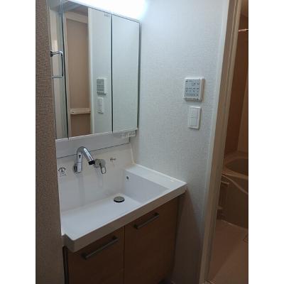 アンソレイユ 103【管理NO：1-027886901-01030】 ★家具家電は申し込み後に搬入します★の物件画像