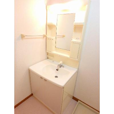 グランドシャリオⅡ 101【管理NO：1-010254902-01010】 ★家具家電は申し込み後に搬入します★ ★2026年10月中旬入居可能★の物件画像