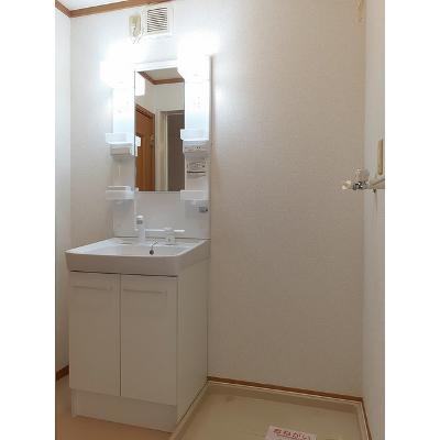 エフ 205【管理NO：1-012535401-02040】 ★家具家電は申し込み後に搬入します★の物件画像