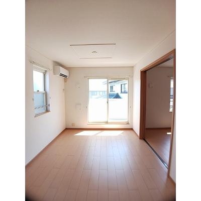 プレシャス 203【管理NO：1-014930501-02030】 ★家具家電は申し込み後に搬入します★ ★2026年10月中旬入居可能★の物件画像