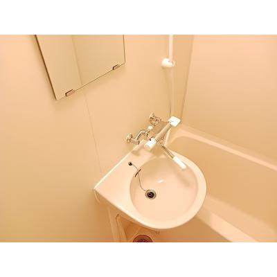アメニティ名駅 102【管理NO：1-007316701-01020】 ★家具家電は申し込み後に搬入します★の物件画像