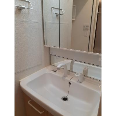 レオーネ 303【管理NO：1-023879001-03030】 ★家具家電は申し込み後に搬入します★ ★2026年09月上旬入居可能★の物件画像