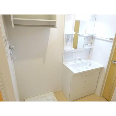 スプリングフィールド　Ⅱ 201【管理NO：1-023141101-02010】 ★家具家電は申し込み後に搬入します★の物件画像