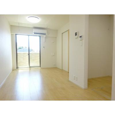 スプリングフィールド 103【管理NO：1-022157201-01030】 ★家具家電は申し込み後に搬入します★ ★2026年09月中旬入居可能★の物件画像