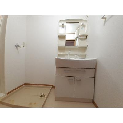 カーサ　エレガンテ　Ⅰ 101【管理NO：1-013129601-01010】 ★家具家電は申し込み後に搬入します★ ★2026年10月中旬入居可能★の物件画像