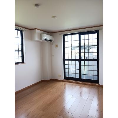 レーヴ 201【管理NO：1-013146201-02010】 ★家具家電は申し込み後に搬入します★の物件画像