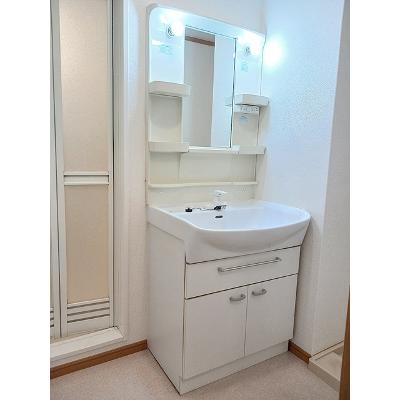 レーヴ 201【管理NO：1-013146201-02010】 ★家具家電は申し込み後に搬入します★の物件画像