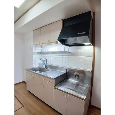 ポーセリンふじい 102【管理NO：1-009312501-01020】 ★家具家電は申し込み後に搬入します★の物件画像