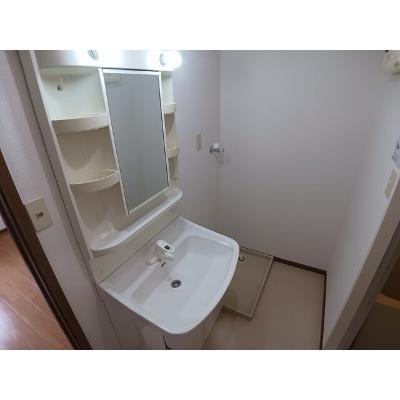 ラフィネⅠ 201【管理NO：1-011302301-02010】 ★家具家電は申し込み後に搬入します★ ★2026年10月上旬入居可能★の物件画像
