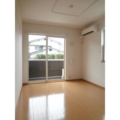 モデルヌＡ 101【管理NO：1-014609701-01010】 ★家具家電は申し込み後に搬入します★ ★2026年10月中旬入居可能★の物件画像