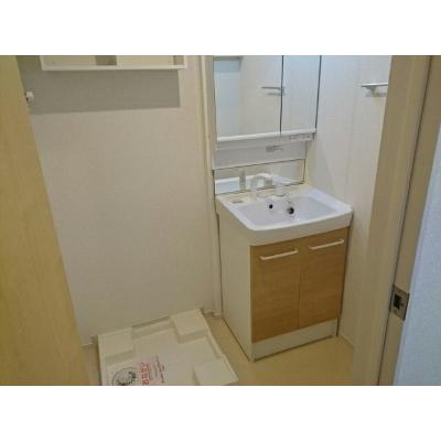 オズ 202【管理NO：1-021655801-02020】 ★家具家電は申し込み後に搬入します★の物件画像
