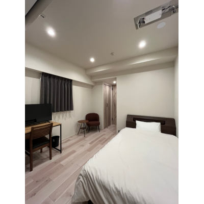 【第一マンスリーズ本駒込3】築浅✨・26㎡｜3路線利用可・駅6分🚃｜Wi-Fi無料｜プロジェクター付🎬｜セミダブルベット】の物件画像