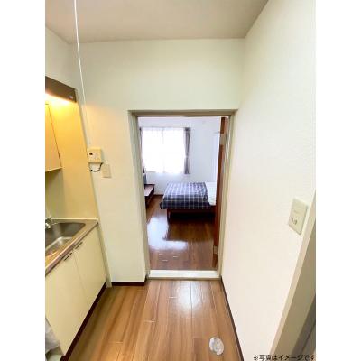 ユニオンマンスリー上福岡３　107　1K・シングル☆【禁煙ルーム】人気の角部屋！デスク・チェア＆たっぷり収納2ドア冷蔵庫など生活家電のあるお部屋/週末は西中央公園でのんびりの物件画像