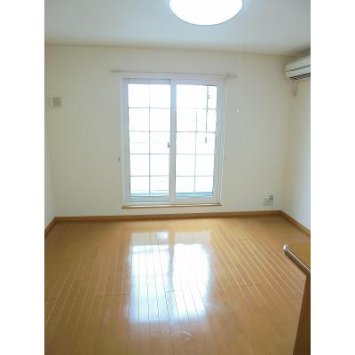 フィオレット立戸 203【管理NO：1-013649301-02030】 ★家具家電は申し込み後に搬入します★ ★2026年10月上旬入居可能★の物件画像
