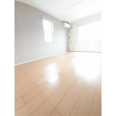 ファン　ファミールＡ 102【管理NO：1-018914901-01020】 ★家具家電は申し込み後に搬入します★の物件画像
