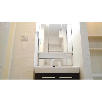 ウォールデンステート 102【管理NO：1-023931401-01020】 ★家具家電は申し込み後に搬入します★ ★2026年10月中旬入居可能★の物件画像