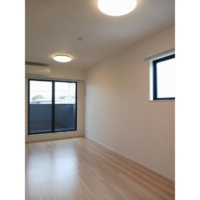 アルコバレーノ曙 201【管理NO：1-027833801-02010】 ★家具家電は申し込み後に搬入します★ ★2026年10月中旬入居可能★の物件画像