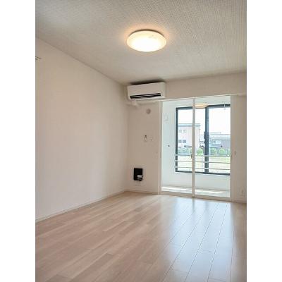 アドーラ　浅井　Ⅰ 101【管理NO：1-028144301-01010】 ★家具家電は申し込み後に搬入します★の物件画像