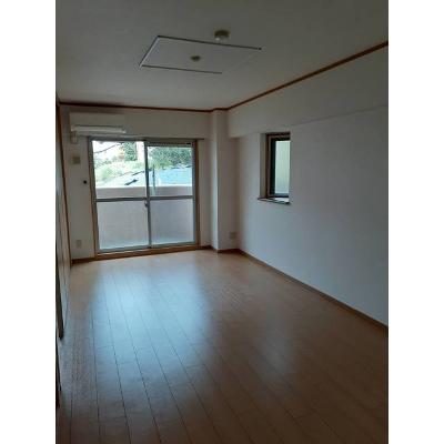 ラモーリ緑 101【管理NO：1-012482201-01010】 ★家具家電は申し込み後に搬入します★ ★2026年11月中旬入居可能★の物件画像