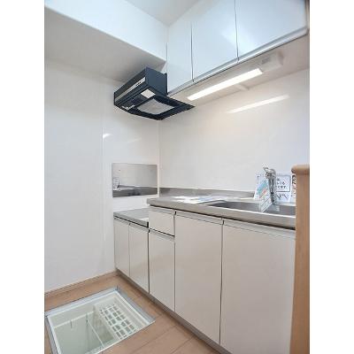 コート鶴田 102【管理NO：1-016852601-01020】 ★家具家電は申し込み後に搬入します★の物件画像