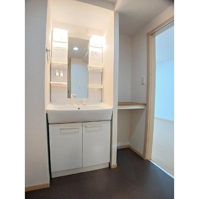 コート鶴田 102【管理NO：1-016852601-01020】 ★家具家電は申し込み後に搬入します★の物件画像
