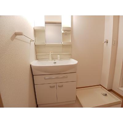 プリート 101【管理NO：1-014287401-01010】 ★家具家電は申し込み後に搬入します★の物件画像