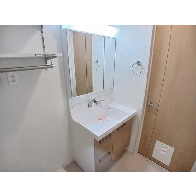 ラ・フルレックス 103【管理NO：1-025375701-01030】 ★家具家電は申し込み後に搬入します★の物件画像