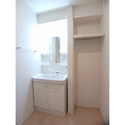 プランタン 103【管理NO：1-023678101-01030】 ★家具家電は申し込み後に搬入します★の物件画像