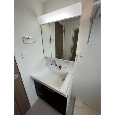 サニーコートＥ棟 301【管理NO：1-026851902-03010】 ★家具家電は申し込み後に搬入します★ ★2026年12月中旬入居可能★の物件画像