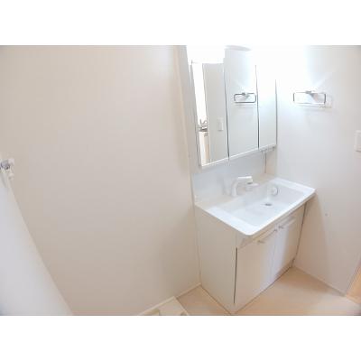 ラッフィナート 102【管理NO：1-027712201-01020】 ★家具家電は申し込み後に搬入します★の物件画像
