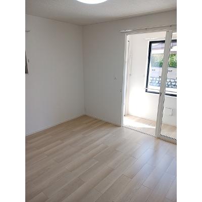 パラディス 101【管理NO：1-028367101-01010】 ★家具家電は申し込み後に搬入します★の物件画像