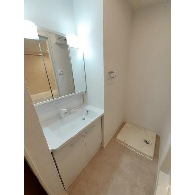 キャッスルラピュタ　Ａ 105【管理NO：1-027130701-01040】 ★家具家電は申し込み後に搬入します★の物件画像