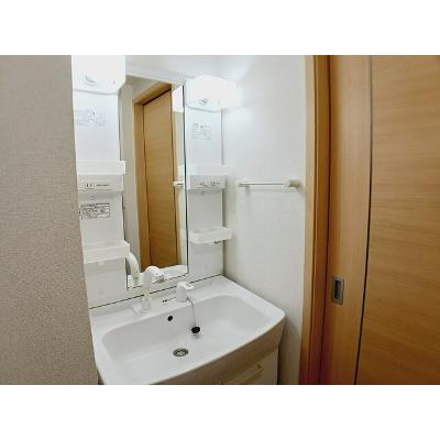 エターナル 102【管理NO：1-016498101-01020】 ★家具家電は申し込み後に搬入します★の物件画像