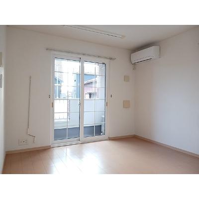 アジュール 101【管理NO：1-016286801-01010】 ★家具家電は申し込み後に搬入します★の物件画像