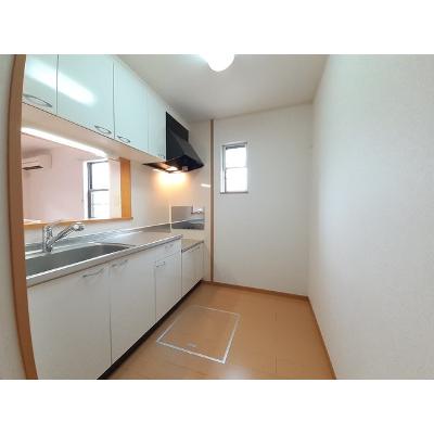 シュトラール 103【管理NO：1-015302301-01030】 ★家具家電は申し込み後に搬入します★の物件画像