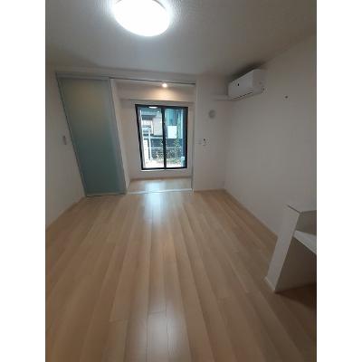 バルーン　フラワー 102【管理NO：1-027639901-01020】 ★家具家電は申し込み後に搬入します★ ★2026年09月中旬入居可能★の物件画像