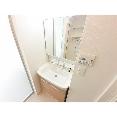 グランドソレーユ菅田 102【管理NO：1-023968501-01020】 ★家具家電は申し込み後に搬入します★ ★2026年10月中旬入居可能★の物件画像