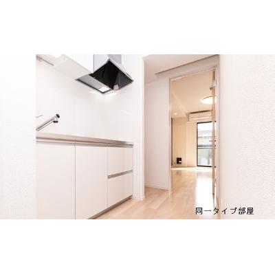 ヒカルサ四日市東阿倉川 301【管理NO：1-028498301-03010】 ★家具家電は申し込み後に搬入します★ ★2026年10月下旬入居可能★の物件画像